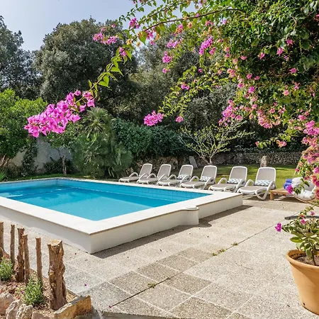 Creus Villa *